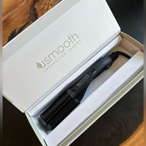 New in box! usmooth unexpected luxury wave iron